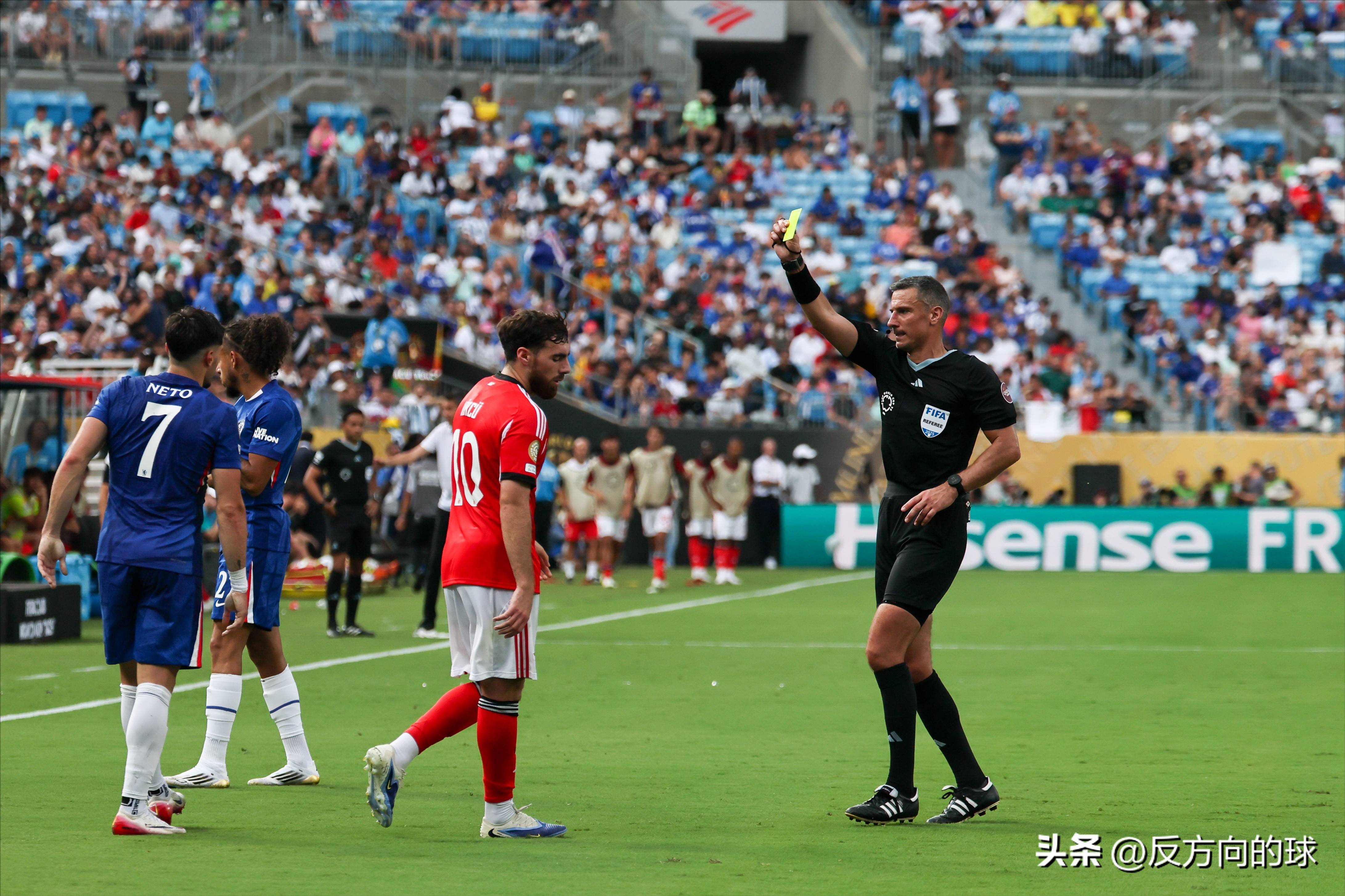 爱游戏-关于比赛规则变更引发热议！，詹姆斯在拜仁比赛中险胜观众掌声雷动的信息