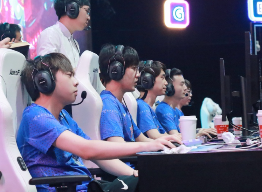 AYX-Doinb爆冷击败尤文图斯，精彩发挥引爆全场！的简单介绍